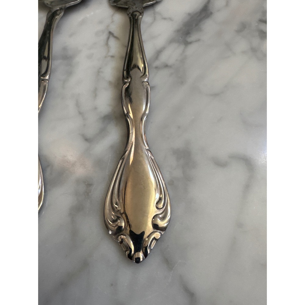 Oneida Cantata Stainless Steel Flatware 4 Piece Set 2 Salad Forks 2 Place Spoons - Picture 2 of 6